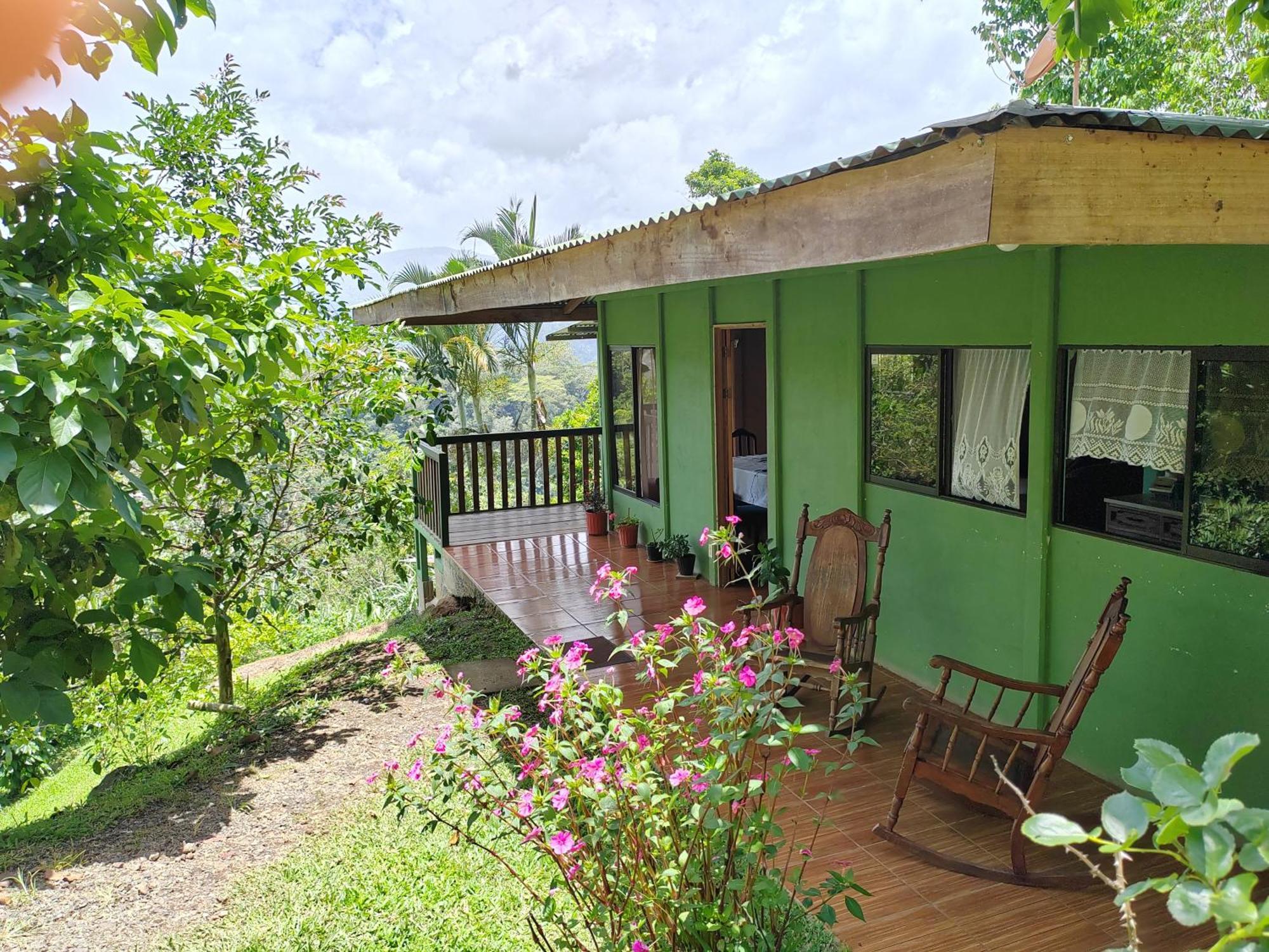 Bella Vista Guest House ตูร์เรียลบา ภายนอก รูปภาพ