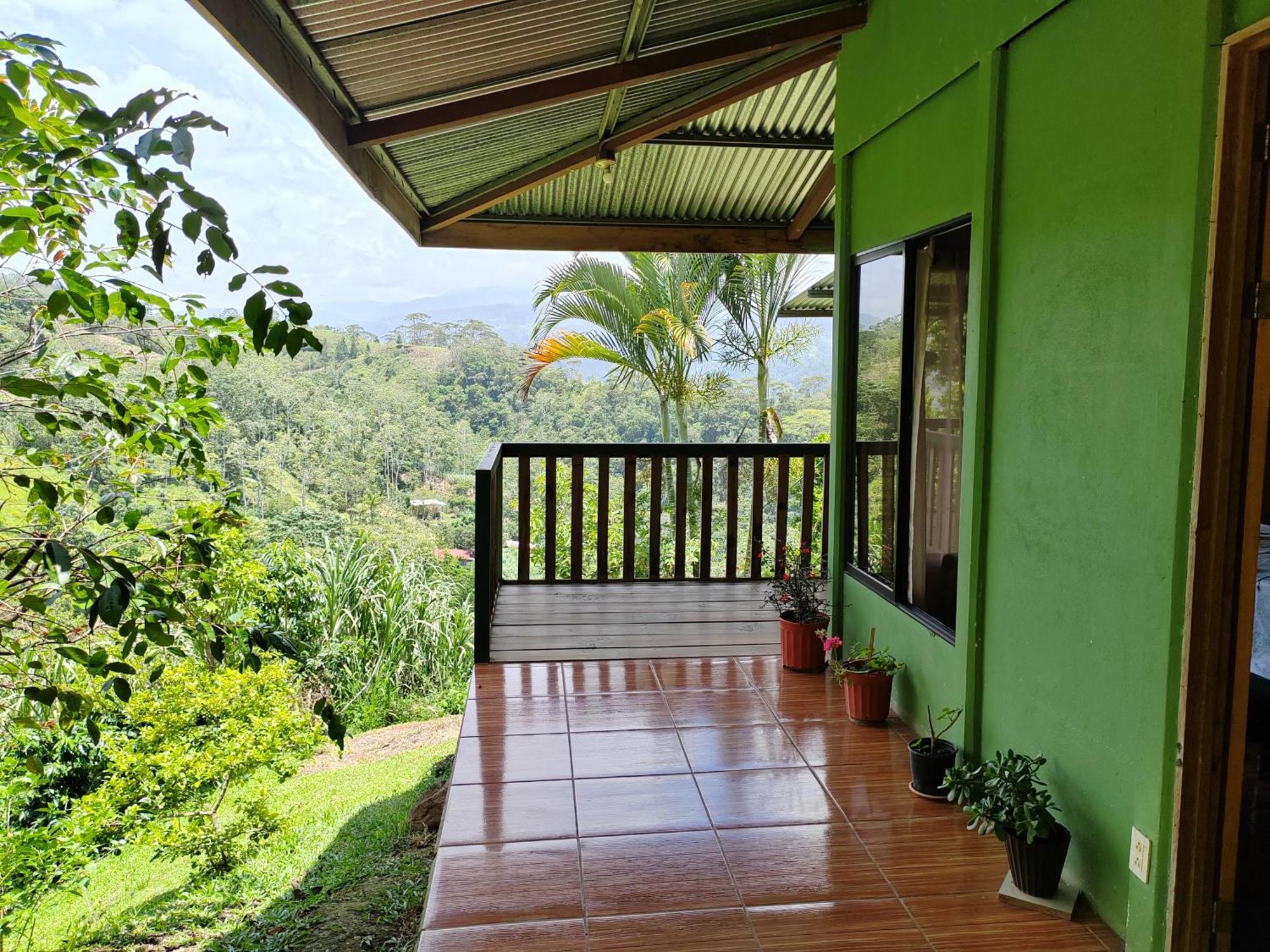 Bella Vista Guest House ตูร์เรียลบา ภายนอก รูปภาพ